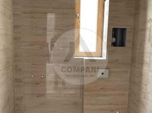 Vand apartament 3 camere Dambu Pietros