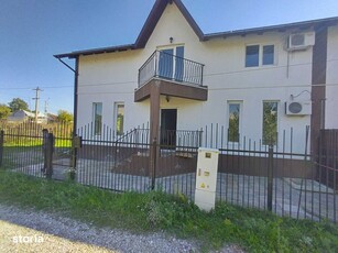 Apartament 3 camere, 2 bai, etaj 3, centrul Strandului