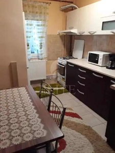 Apartament 3 camere in zona BILLA