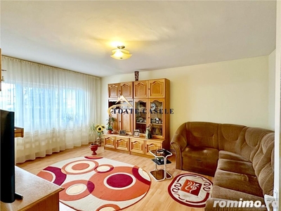 Apartament cu 4 camere, zona Bucuresti