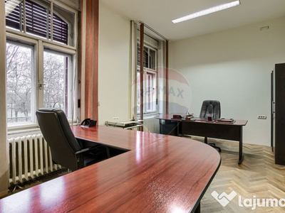 Spațiu birouri 42 m² de închiriat lângǎ Tribunal