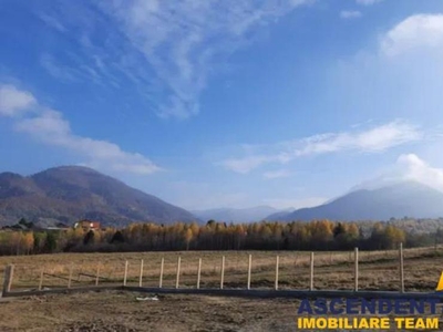 Teren intravilan imprejmuit,pe o suprafata de 16.300 mp, Rasnov, Brasov