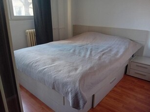 Apartament 2 camere, decomandat, metrou aproape, Arcul de Triumf