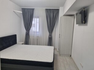 Apartament 3 camere, 90 mp, semi-decomandat, centrala proprie, Moghioros Park