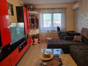 Apartament 3 camere, Dacia, 61mp