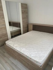 Apartament de 2 camere, 50 mp, decomandat, centrala, AC, zona Aparatorii Patriei