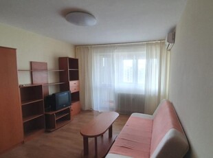 Apartament de 2 camere, 60 mp, AC, balcon, zona Titan