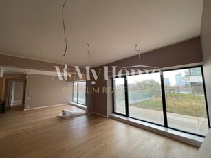 Apartament NOU cu 4 camere/ locatie premium/ terasa si gradina/ 2 parcari, boxa