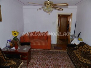 De inchiriat apartament 4 camere in Targu Mures, cartier Cornisa - 7 Noiembrie