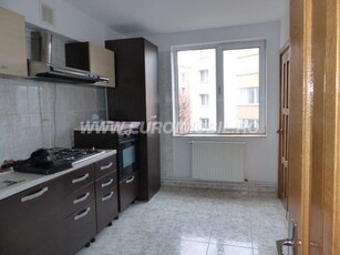 De inchiriat apartament 4 camere in Targu Mures, cartier Tudor, str. Bd. Pandurilor