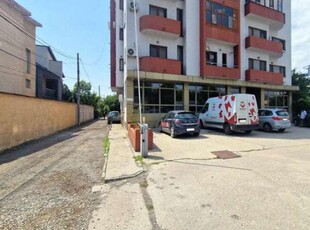 Spatiu comercial 790mp si teren 600mp vanzare Prelungirea Ghencea