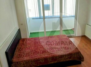 Vand apartament 2 camere Decebal