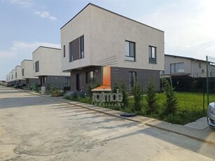 Vila individuala P+1E cu 4 camere complex rezidential Tunari de vanzare Stadion Tunari, Tunari