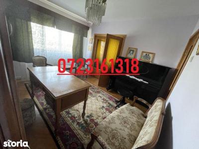 Ofer spre inchiriere apartament cu 2 camere la casa central