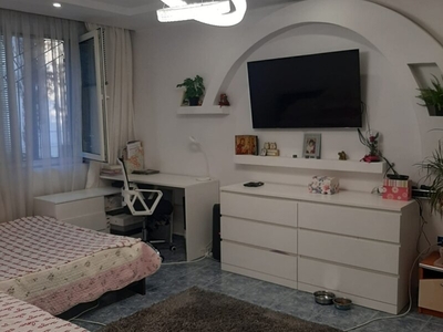 Apartament 3 camere 1 Decembrie 1918, 12 minute de metrou