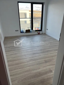 Apartament 3 camere , finisat, Floresti