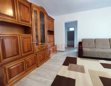 Apartament 3 camere Tractorul etajul 1