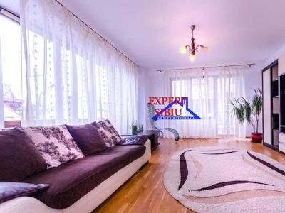 INCHIRIEZ apartament 3 camere spatios,cu garaj,zona Calea Dumbravii
