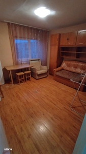 Vand apartament cu o camera , strada Ramurele