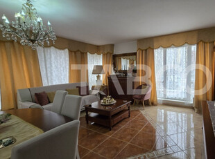 Apartament 4 camere de vanzare decomandat 122 mp zona Avantg