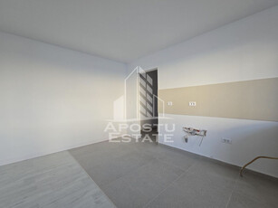 Apartament renovat cu 3 camere