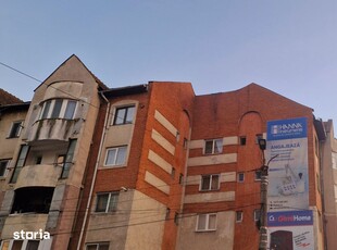 Apartament 3 camere în zona FLORA