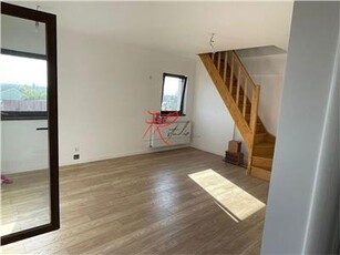 Vanzare apartament cu 3 camere zona Bucurestii Noi