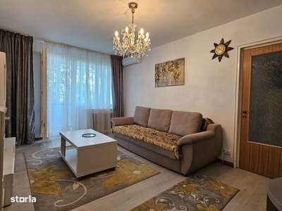 Apartament cu 2 camere, decomandat, 50mp utili, balcon, etaj 1/2.