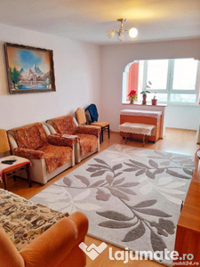 Apartament 2 camere, decomandat - zona Tractorul