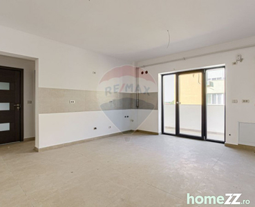 Apartament 3 camere de vânzare în bloc nou