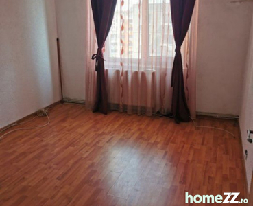 Apartament 3 Camere Decomandat -Centrala Proprie- Sebastian