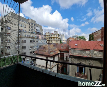 Apartament 4 camere de vanzare Universitate