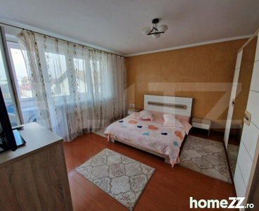 Apartament 4 camere semidecomandat