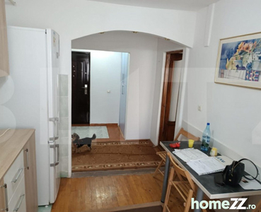 Apartament doua camere decomandat