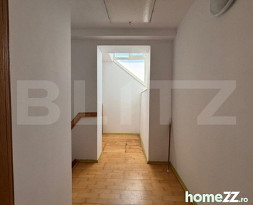 Apartament la casa 78mp zona Calea Moldovei