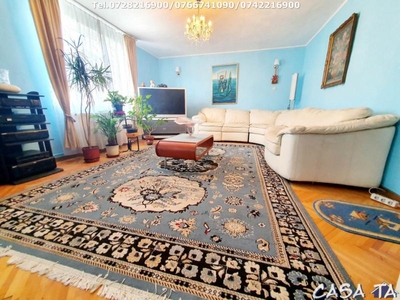 Inchiriere apartament 4 camere ,situat in Targu Jiu, Str Grivitei (Central)
