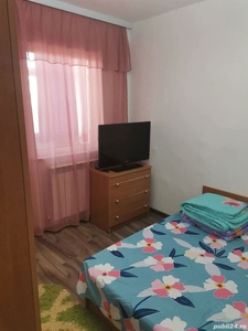 Închiriez apartament 3 camere