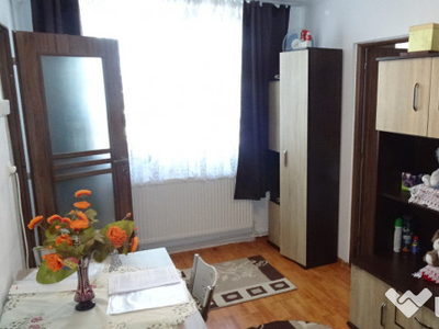 Vand apartament cu 2 camere in Deva, zona Dacia (Romanilor), mobilat