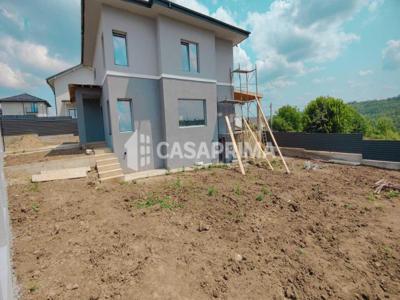 Vila 5 camere, Suprafata 240mp, Valea Adanca!