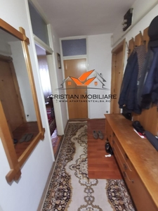 Apartament 4 camere decomandat, pozitie buna ,etaj 2, Centru!