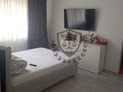 Apartament cu 2 camere, 55 mp., parter inalt, Cetate, partial mobilat.