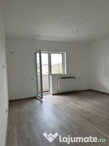 Apartament de 3 camere 12 minute metrou Aparatorii Patriei