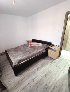 Apartament renovat complet, 2 camere modificat in 3, zona Cetate