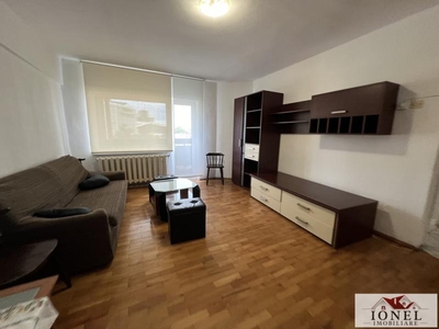 Apartament trei camere decomandat dse vanzare in Centru, Alba Iulia, etaj 1