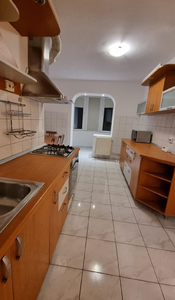 De vanzare Apartament 4 camere situat Ultracentral, zona Lidl. Pret vanzare: 96000 Euro.