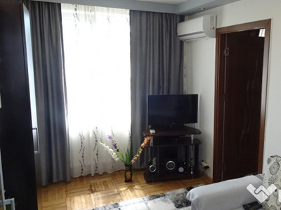 Vand apartament 2 camere semidecomandat in Deva, zona Dacia, mobilat