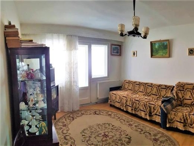 Vanzare Apartament 2 camere si garaj, Bacau