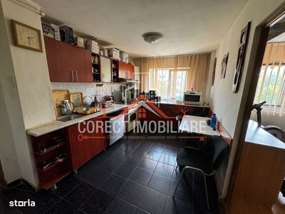 Anunț Vânzare Apartament 4 Camere pe Bld. Independenței