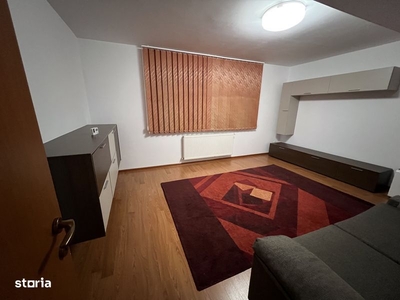 Apartament 2 camere, etaj 1, balcon 7 m, zona Radu Negru