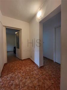 Apartament 2 Camere , Central, Decomandat, etaj 2 din 4